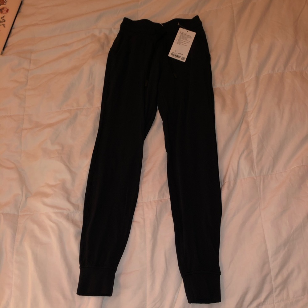 lululemon Ready to Rulu Black sz 2